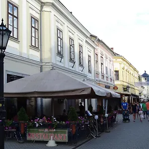 Apartment Magdalena Apartman, Eger